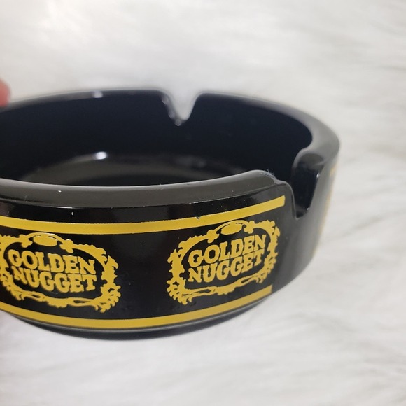 Vintage Las Vegas Golden Nugget Casino Brown Glass Ashtray - Picture 7 of 7